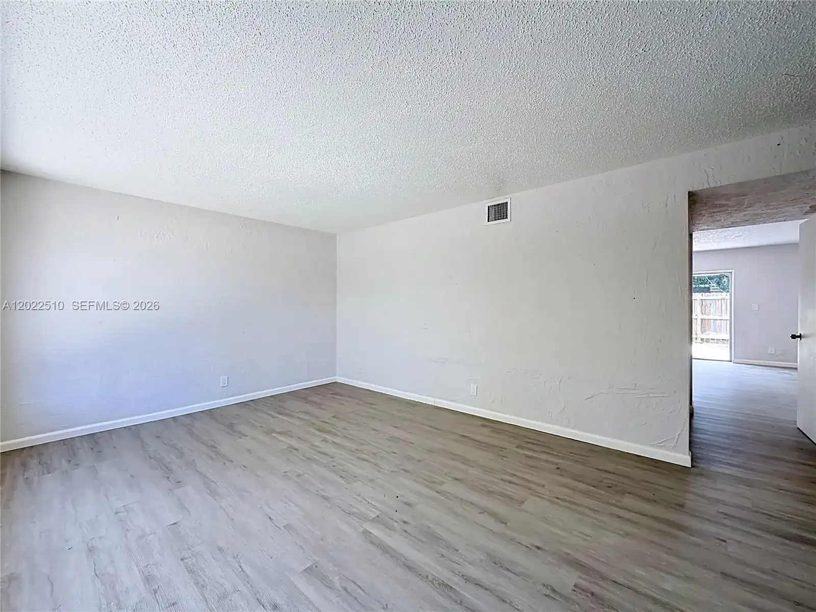 3702 SW 60th Ter # 31, Davie FL 33314 photo 4