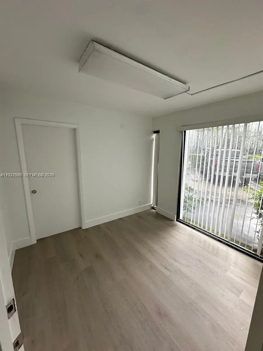 150 SE 12th St # 1, Fort Lauderdale FL 33316