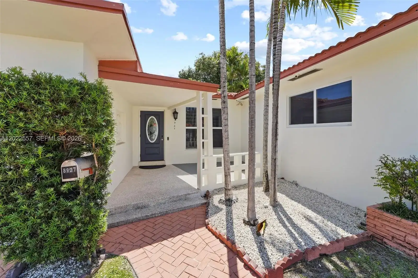 8927 Carlyle Ave, Surfside FL 33154 photo 2