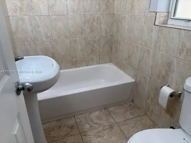 2059 SW 7th St # 0, Miami FL 33135 photo 4
