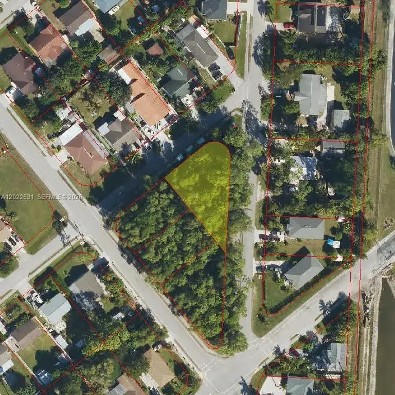 5411 Texas Avenue, Naples FL 34113