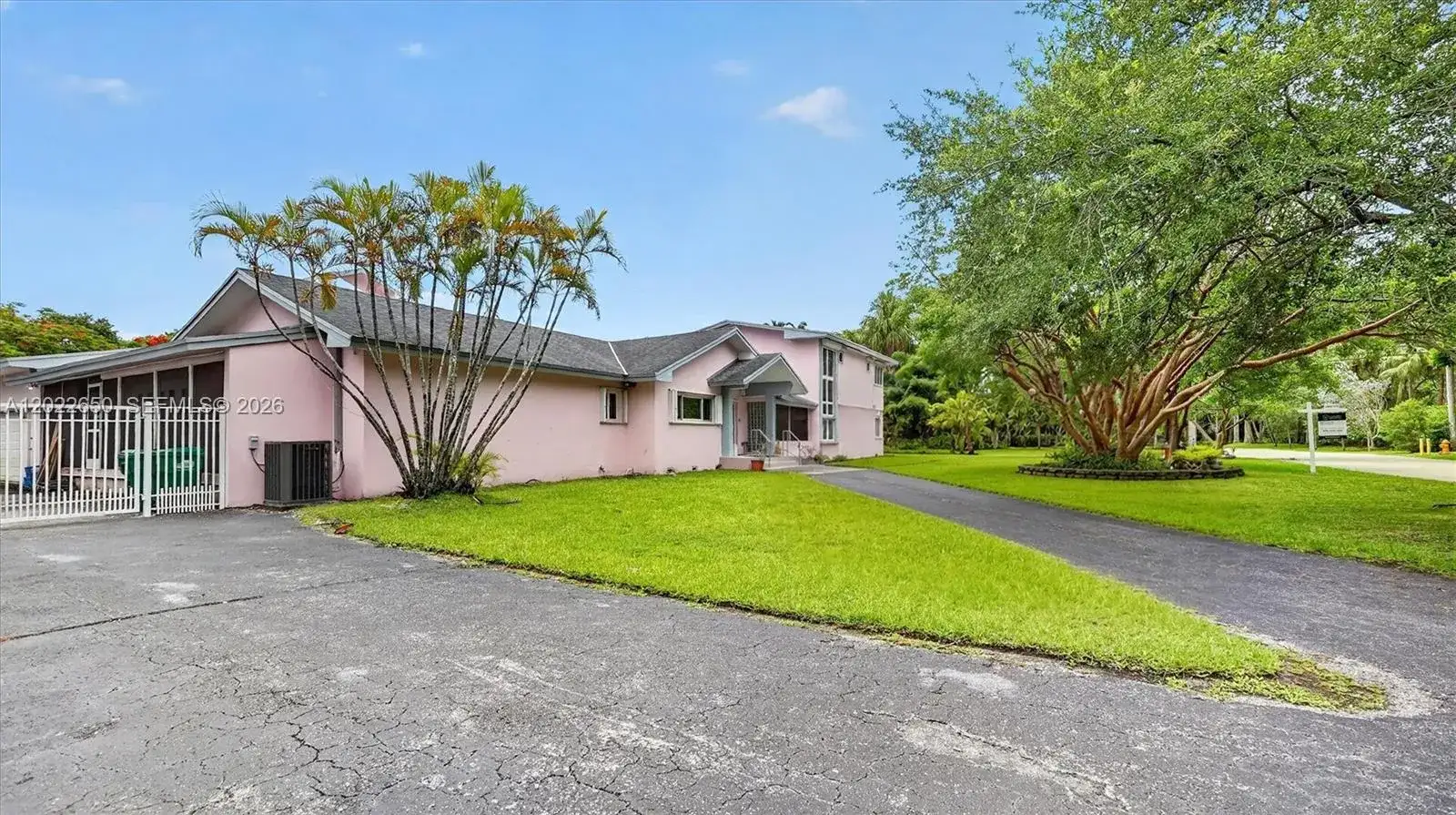11651 SW 64th Ave, Pinecrest FL 33156 photo 2