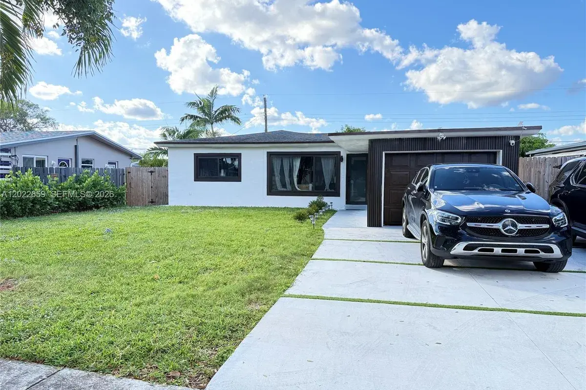 1825 SW 43rd Ave, Fort Lauderdale FL 33317