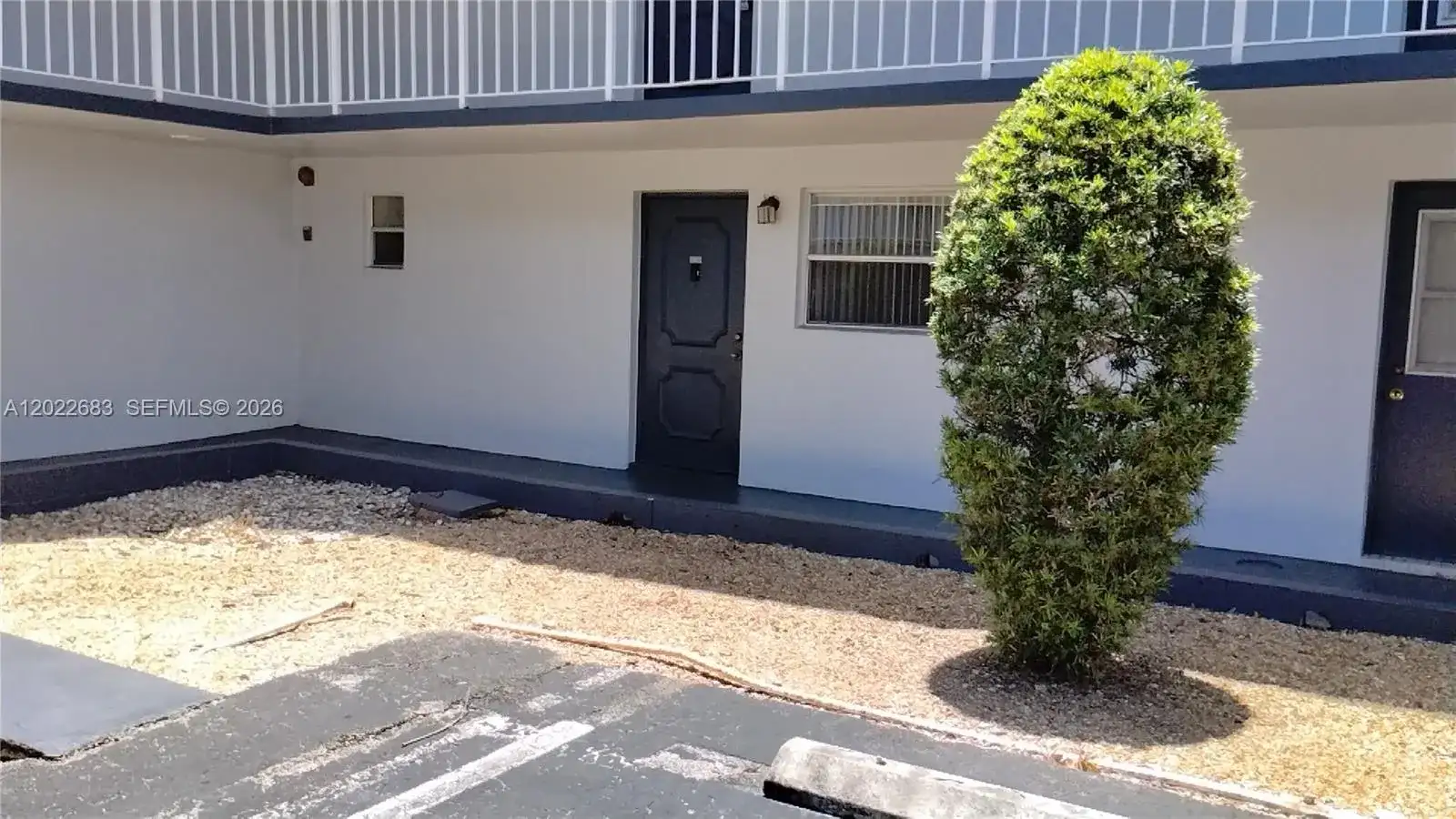 447 NE 195th St # 117, Miami FL 33179 photo 2