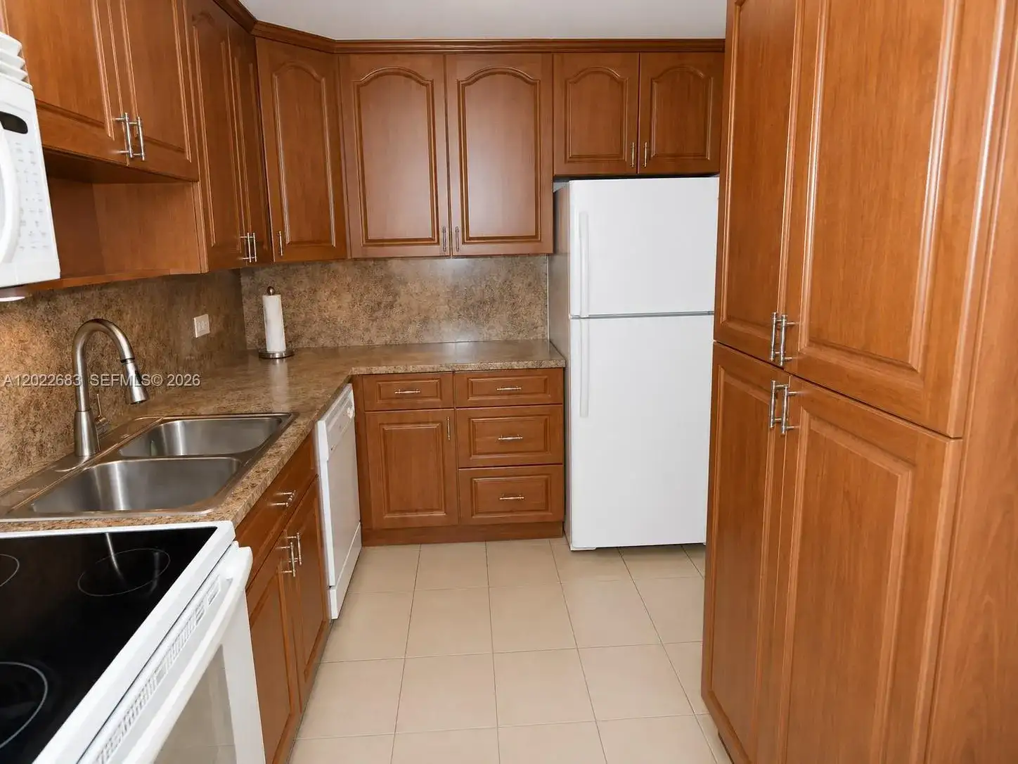 447 NE 195th St # 117, Miami FL 33179 photo 4