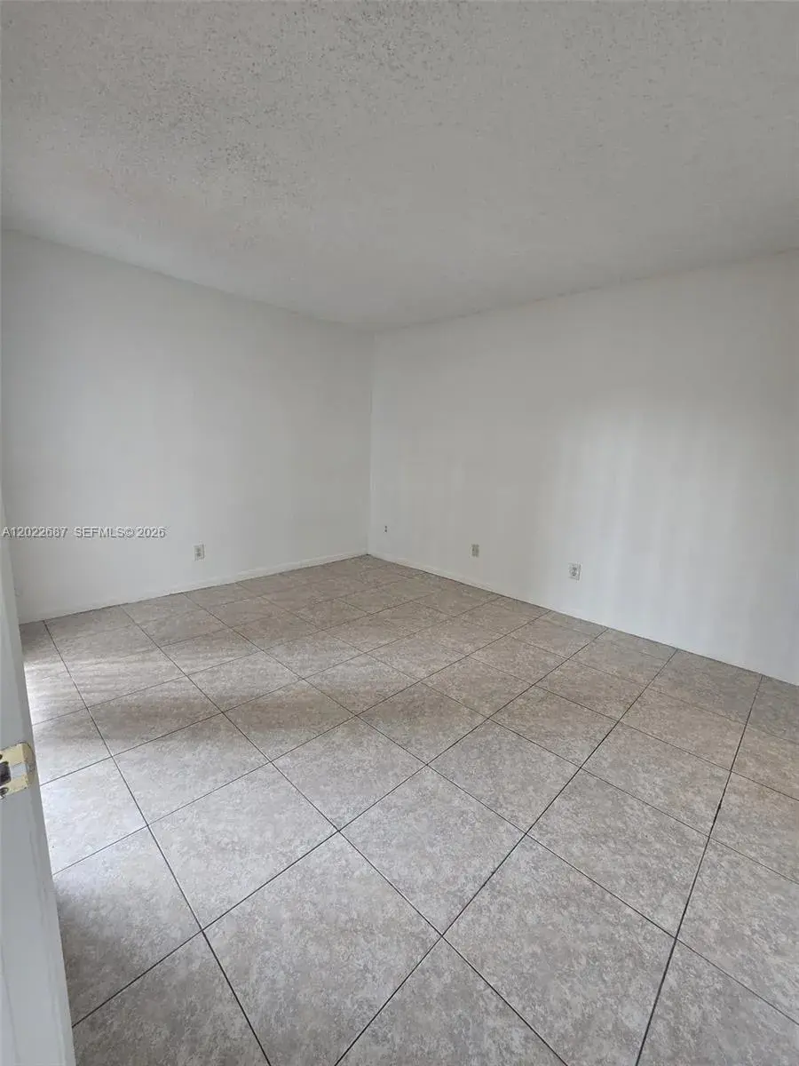 3470 Foxcroft Rd # 307, Miramar FL 33025