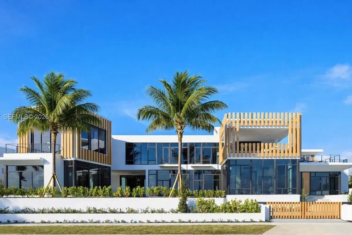 6315 S Flagler Dr, West Palm Beach FL 33405