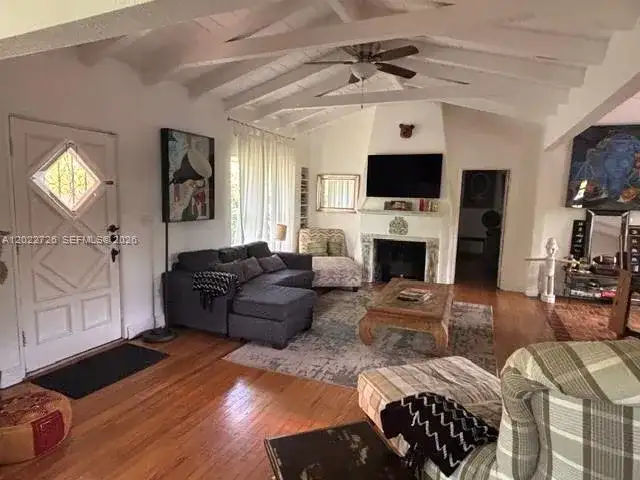 8228 NE 8th Ct, Miami FL 33138 photo 2