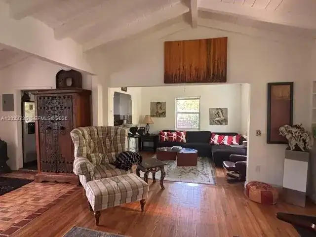 8228 NE 8th Ct, Miami FL 33138 photo 3