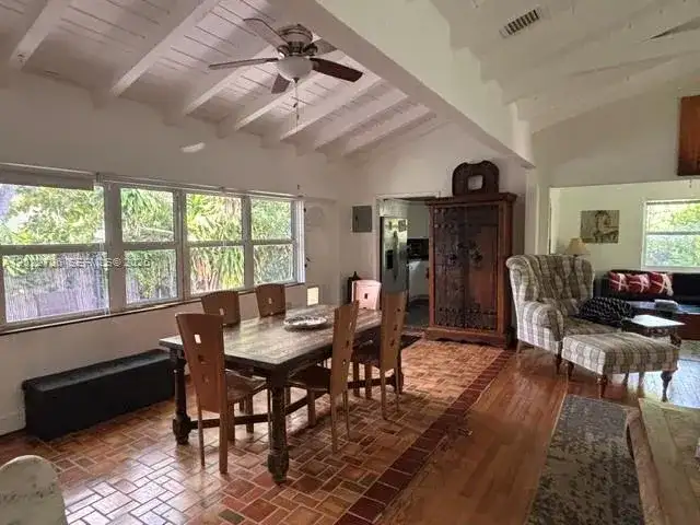8228 NE 8th Ct, Miami FL 33138 photo 5