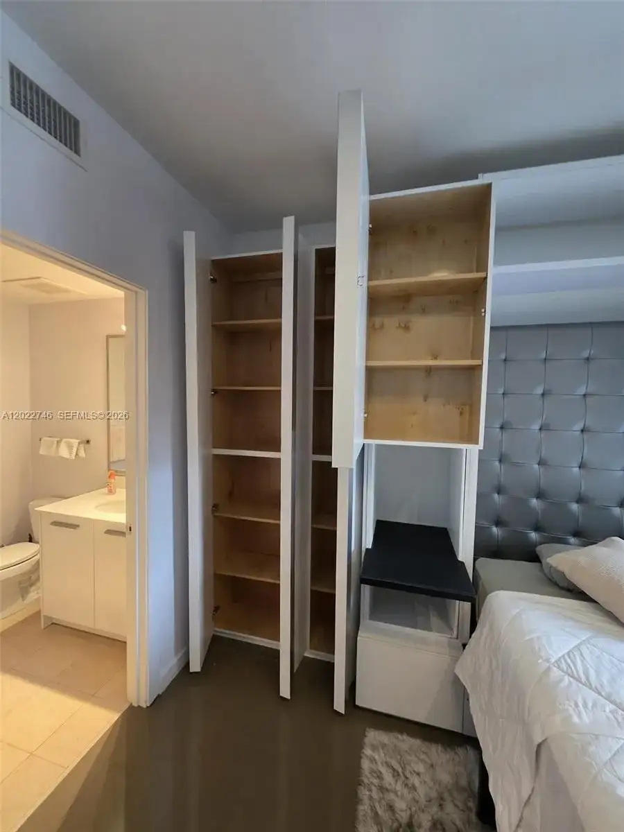 1060 Brickell Ave # 2201, Miami FL 33131 photo 5