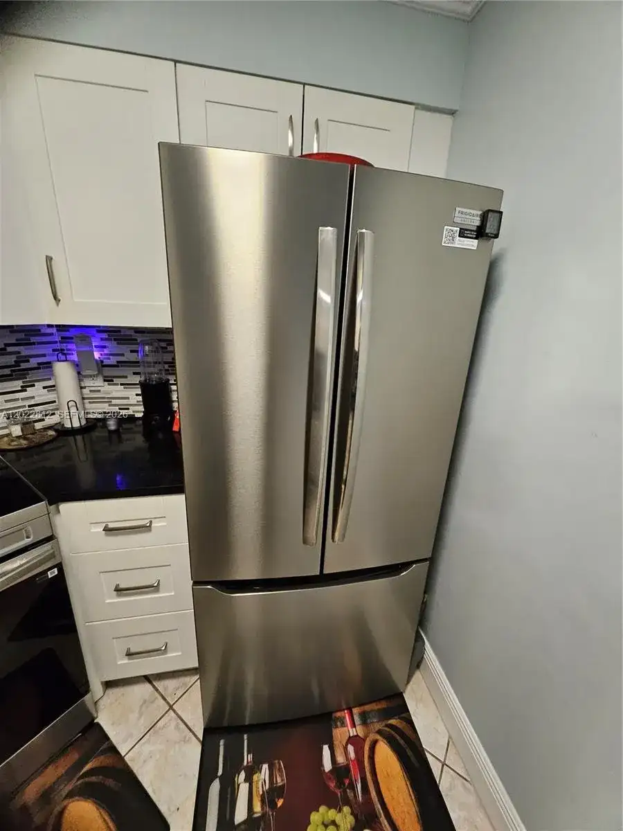 212 Lake Pointe Dr # 113, Oakland Park FL 33309 photo 5