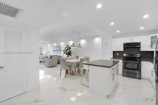 19390 Collins Ave # 817, Sunny Isles Beach FL 33160 photo 5