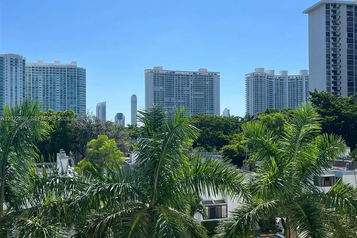 2851 NE 183rd St # 405E, Aventura FL 33160