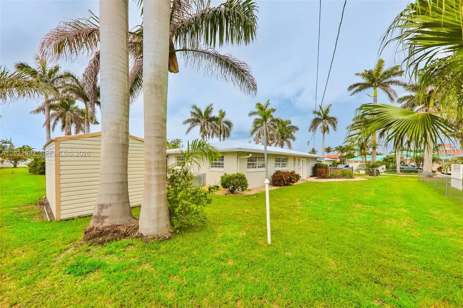 450 bayshore dr, Cape Coral FL 33904 photo 2