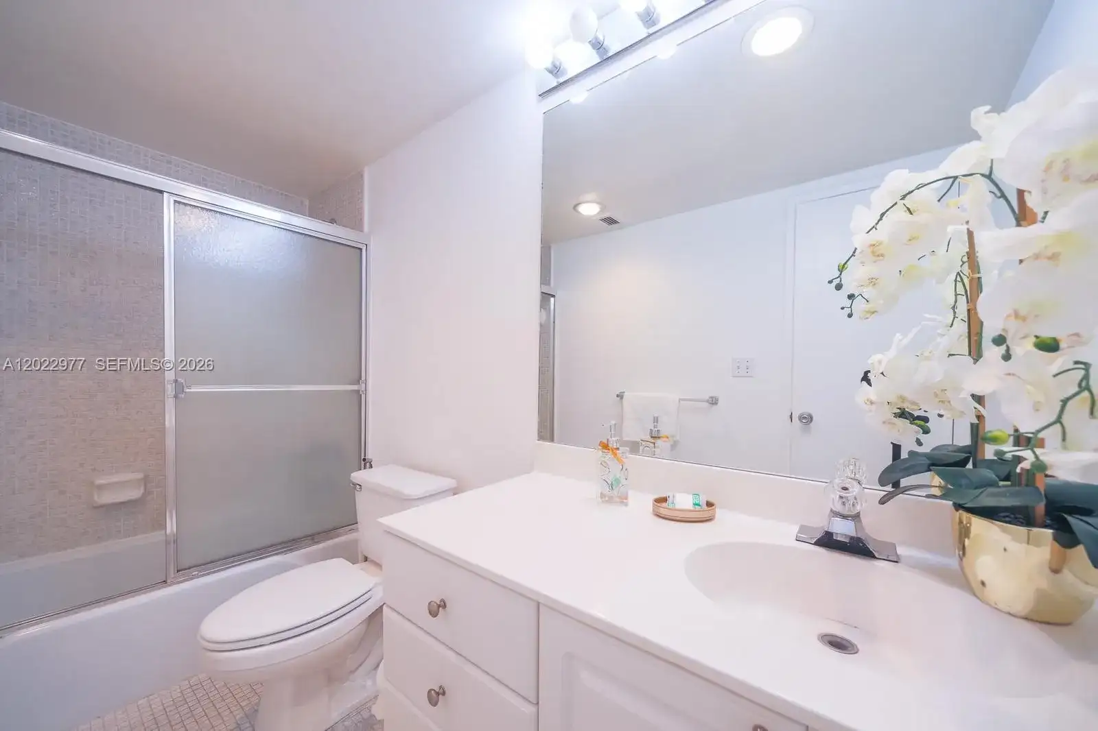 19370 Collins Ave # 622, Sunny Isles Beach FL 33160 photo 2