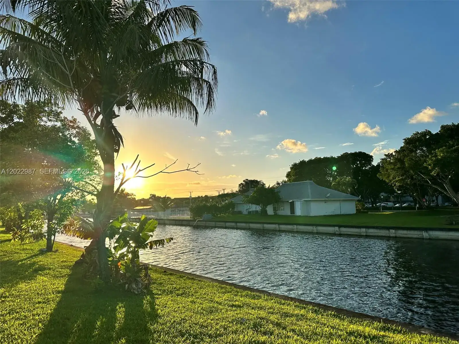 8309 NW 59th Pl, Tamarac FL 33321 photo 3