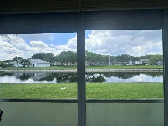 8309 NW 59th Pl, Tamarac FL 33321 photo 5