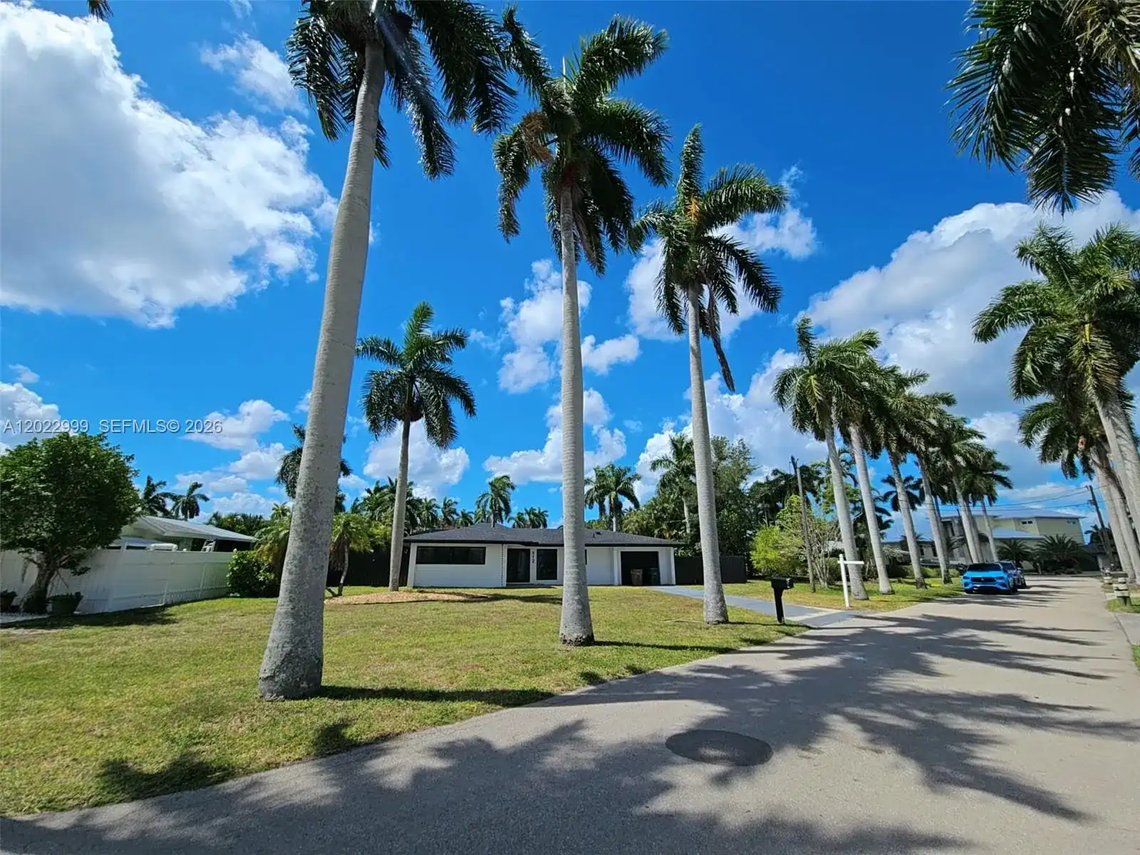 112 BAYSHORE DR, Cape Coral FL 33904