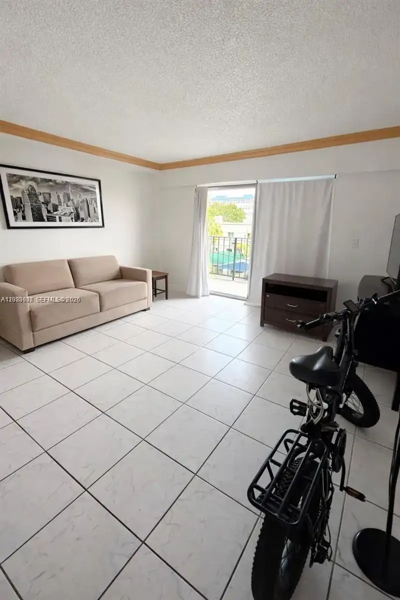 16508 NE 26th Ave # 303, North Miami Beach FL 33160 photo 3