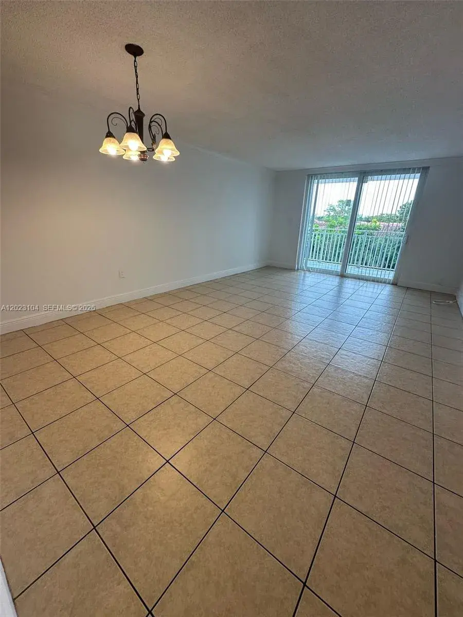 6930 Miami Gardens Dr # 408, Hialeah FL 33015