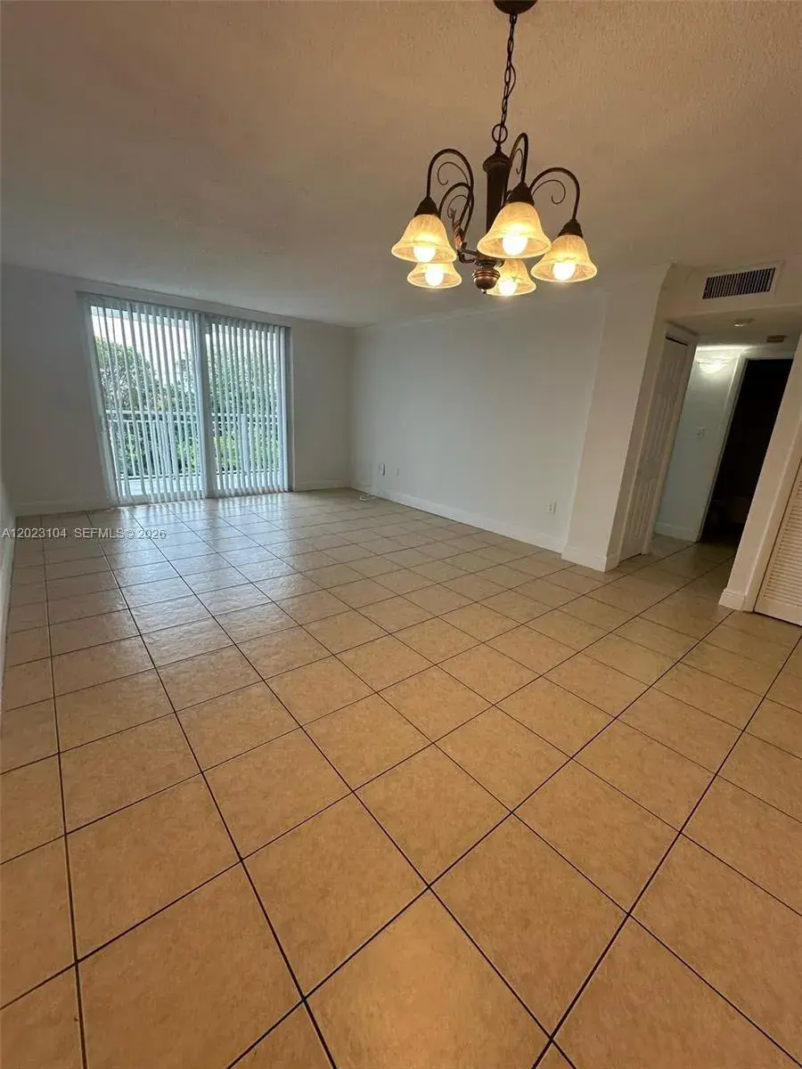 6930 Miami Gardens Dr # 408, Hialeah FL 33015