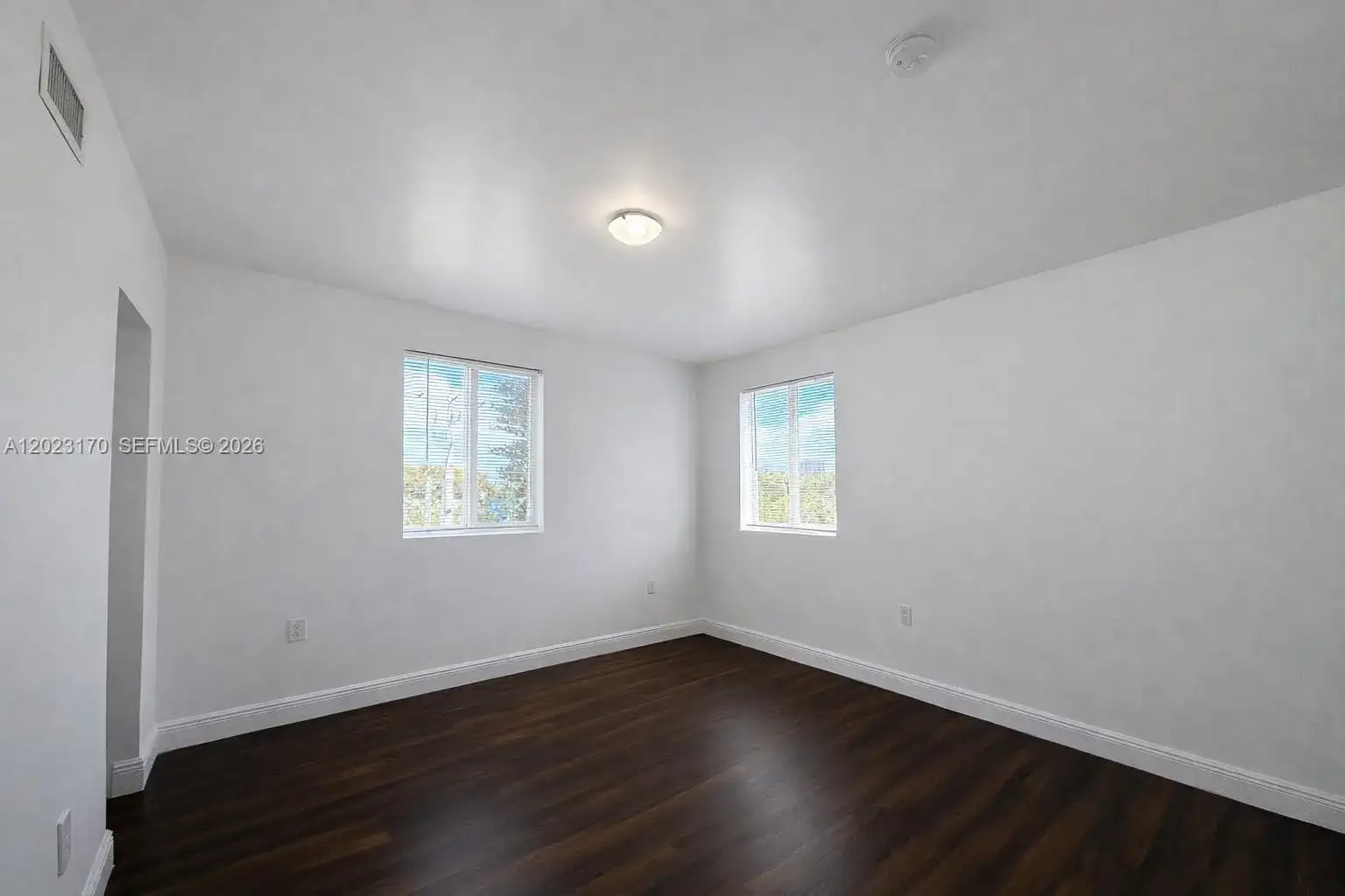 540 NW 7th St # 36, Miami FL 33136 photo 5