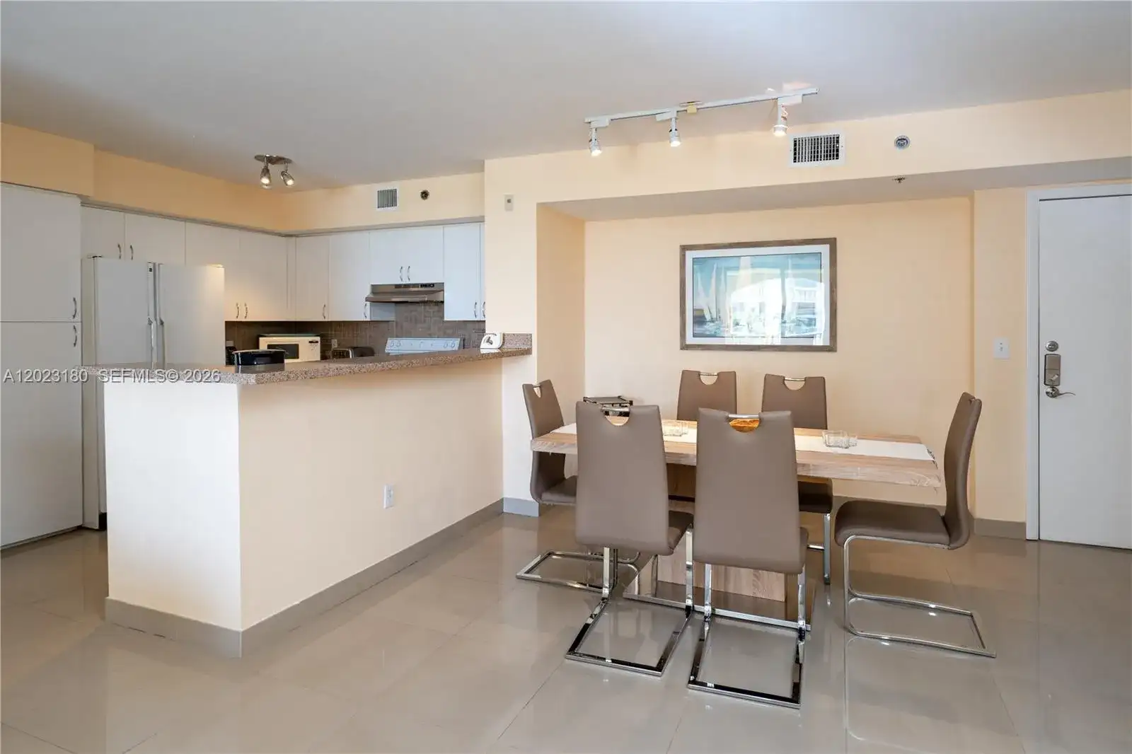 19601 E Country Club Dr # 7606, Aventura FL 33180 photo 5