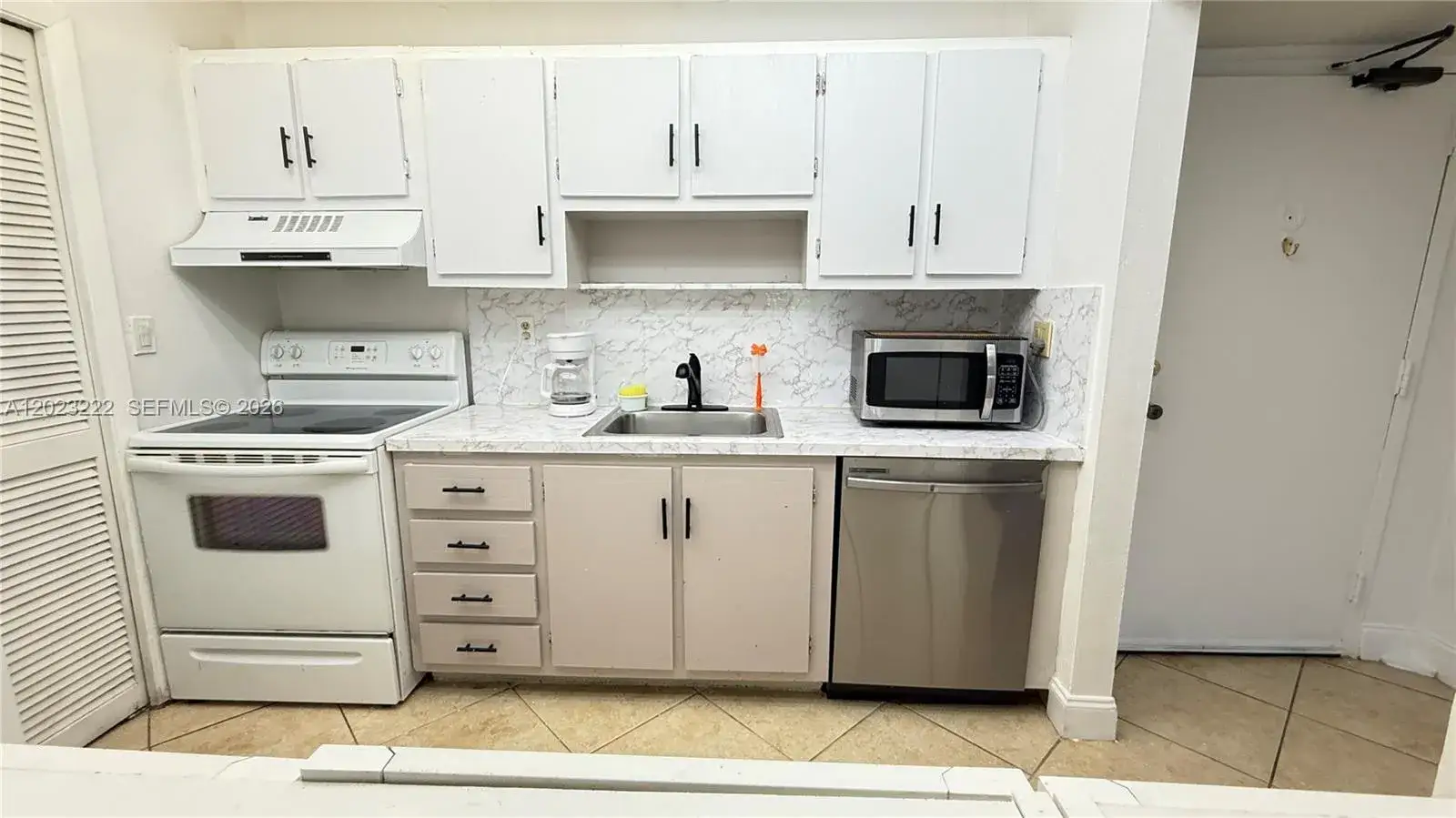 240 Lakeview Dr # 306, Weston FL 33326