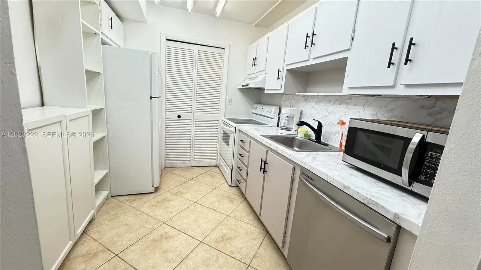 240 Lakeview Dr # 306, Weston FL 33326 photo 2
