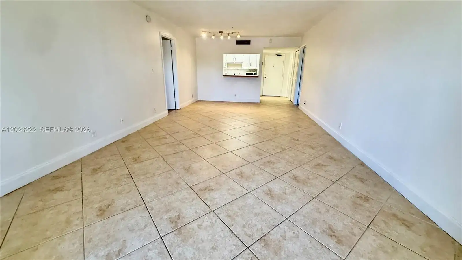 240 Lakeview Dr # 306, Weston FL 33326 photo 5
