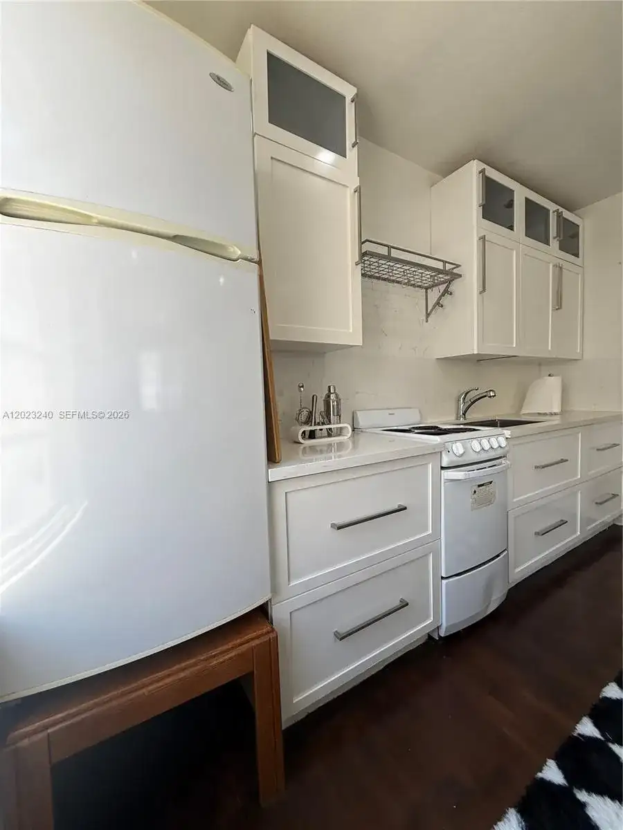 723 2nd St # 8, Miami Beach FL 33139 photo 2
