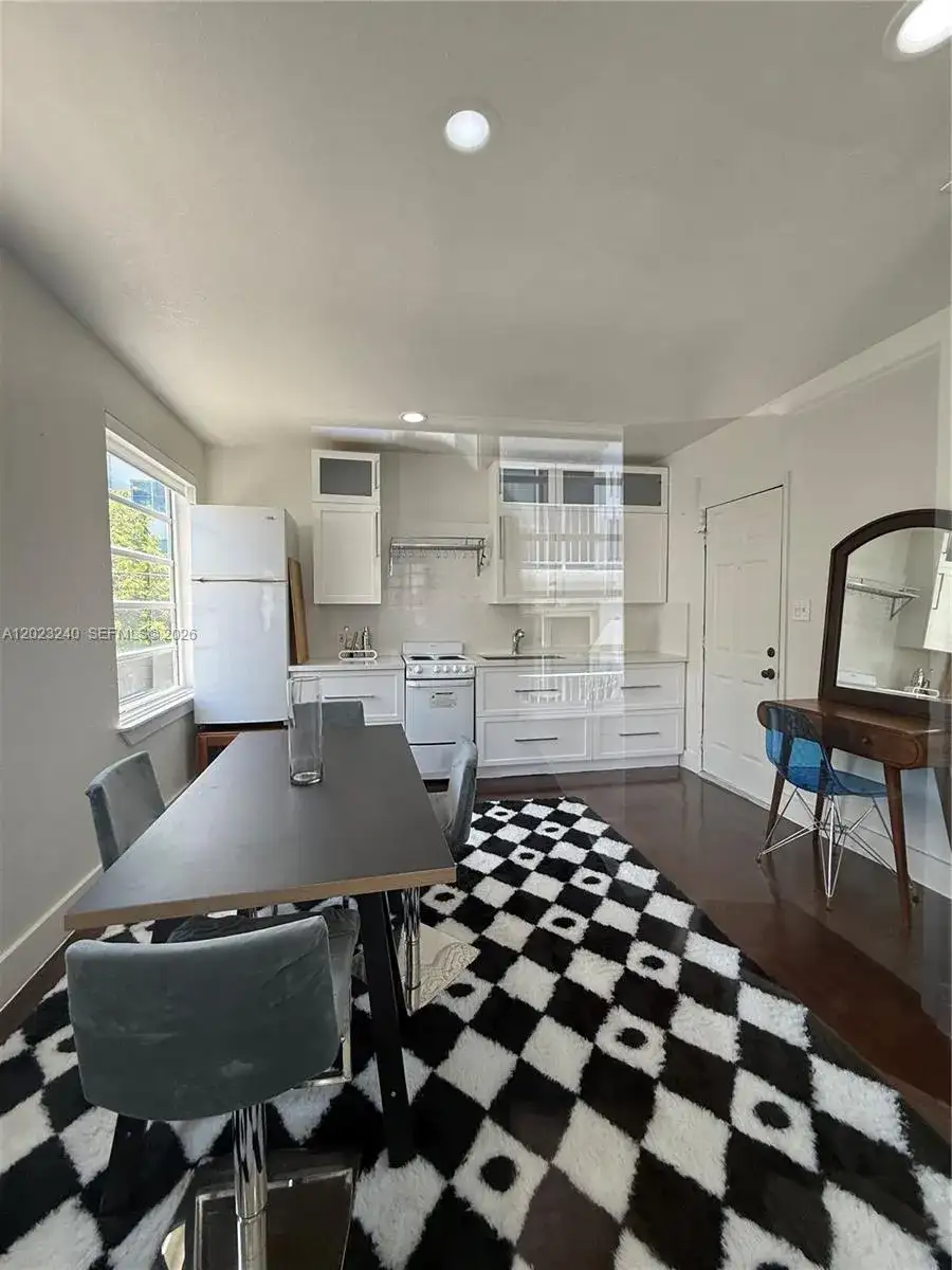 723 2nd St # 8, Miami Beach FL 33139 photo 5
