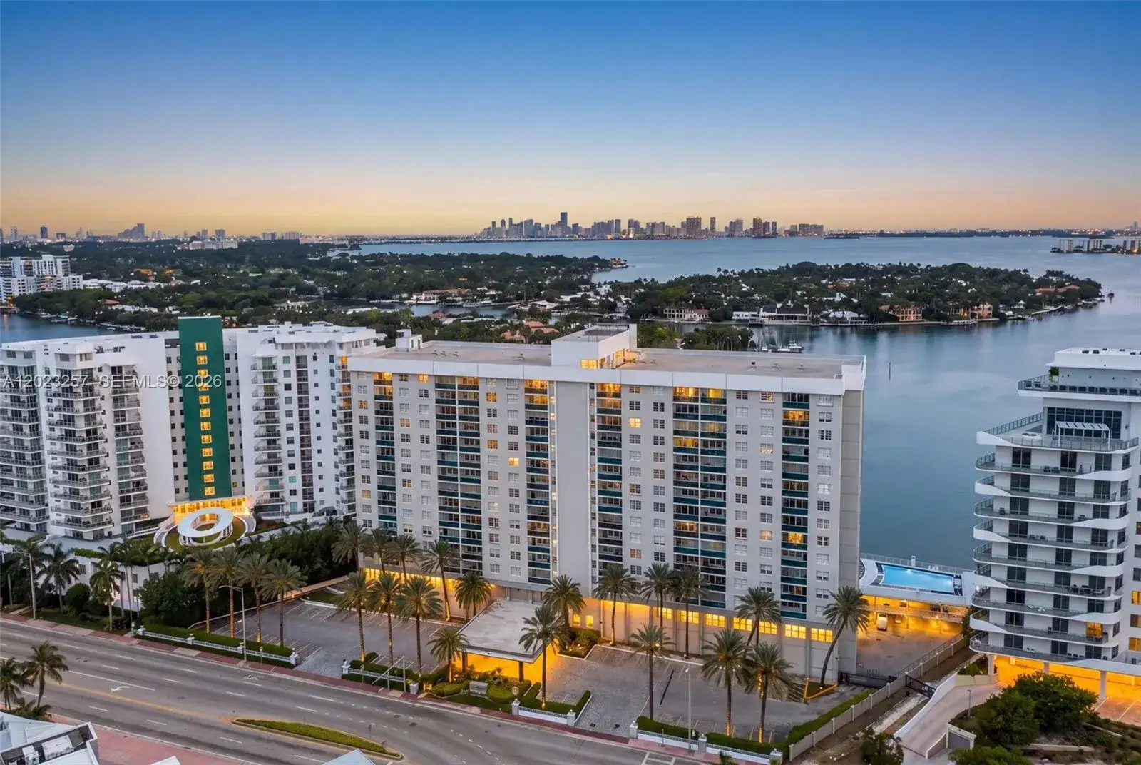 2 bedroom 2 bath Residential for sale at 6770 Indian Creek Dr # 5D, Miami Beach FL 33141