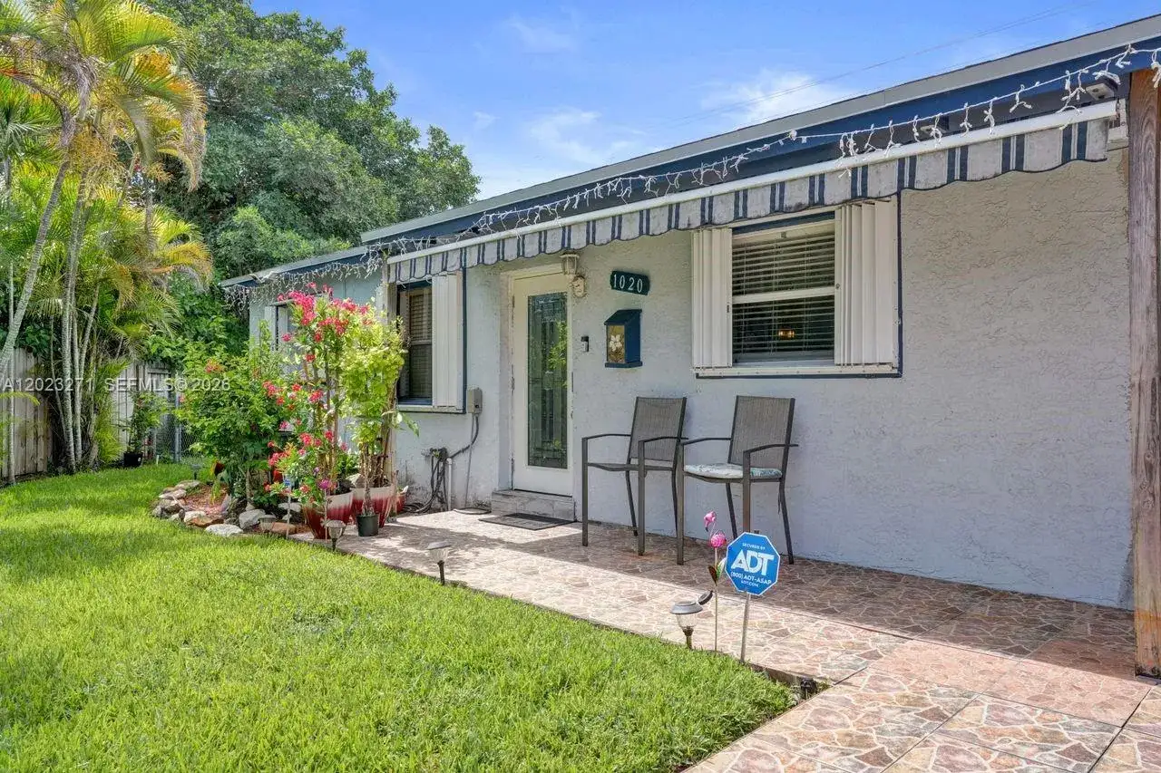 1020 NW 25th Ave, Fort Lauderdale FL 33311 photo 2
