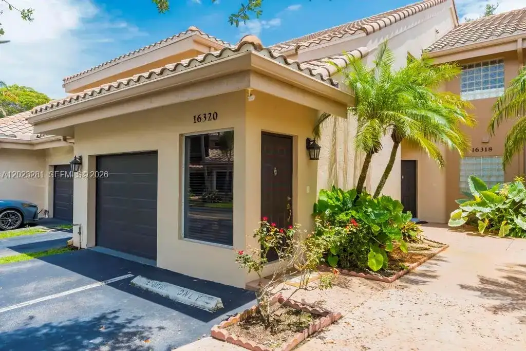 16320 Malibu Dr # 10, Weston FL 33326 photo 2