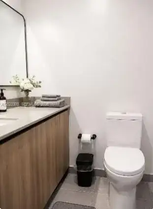 121 NE 5th St # 3203, Miami FL 33132 photo 5