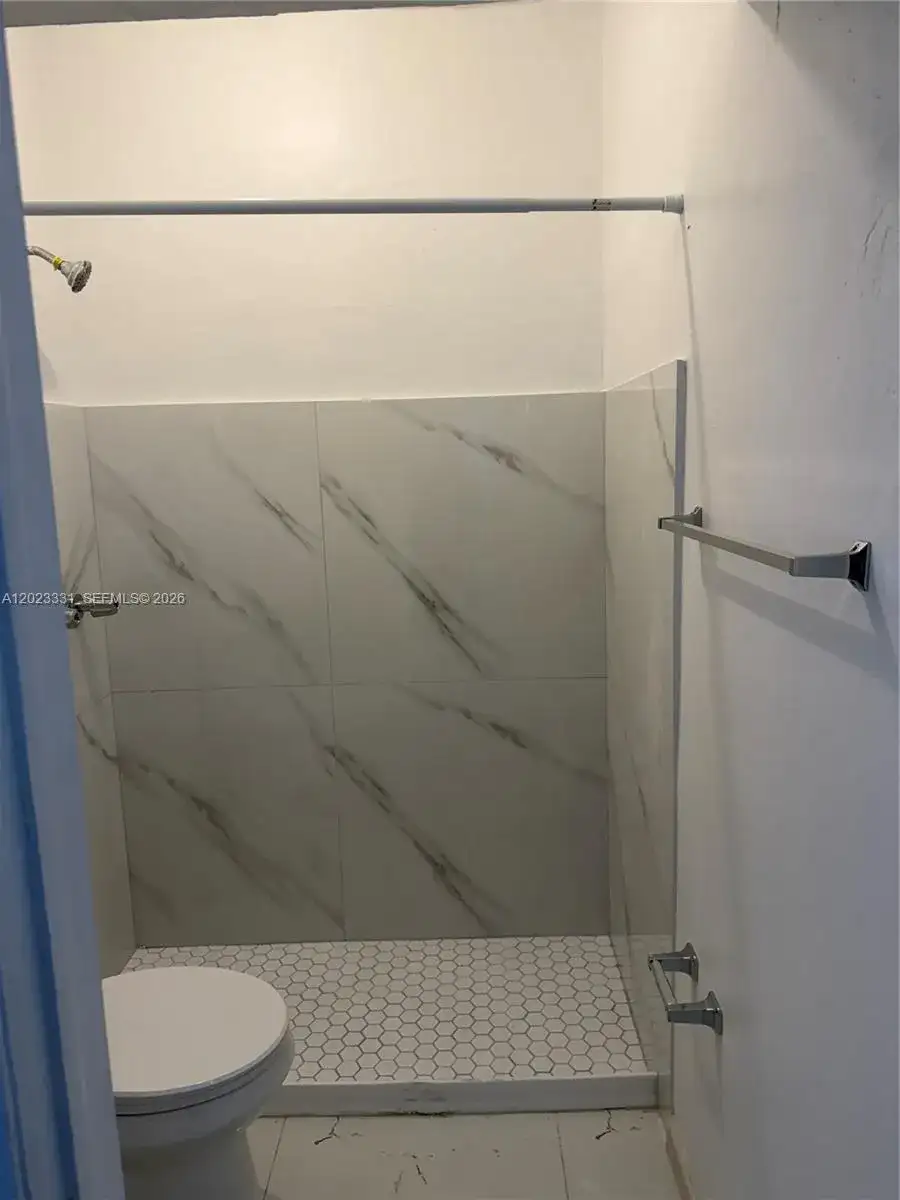 4871 W Flagler St # 6, Miami FL 33134 photo 4