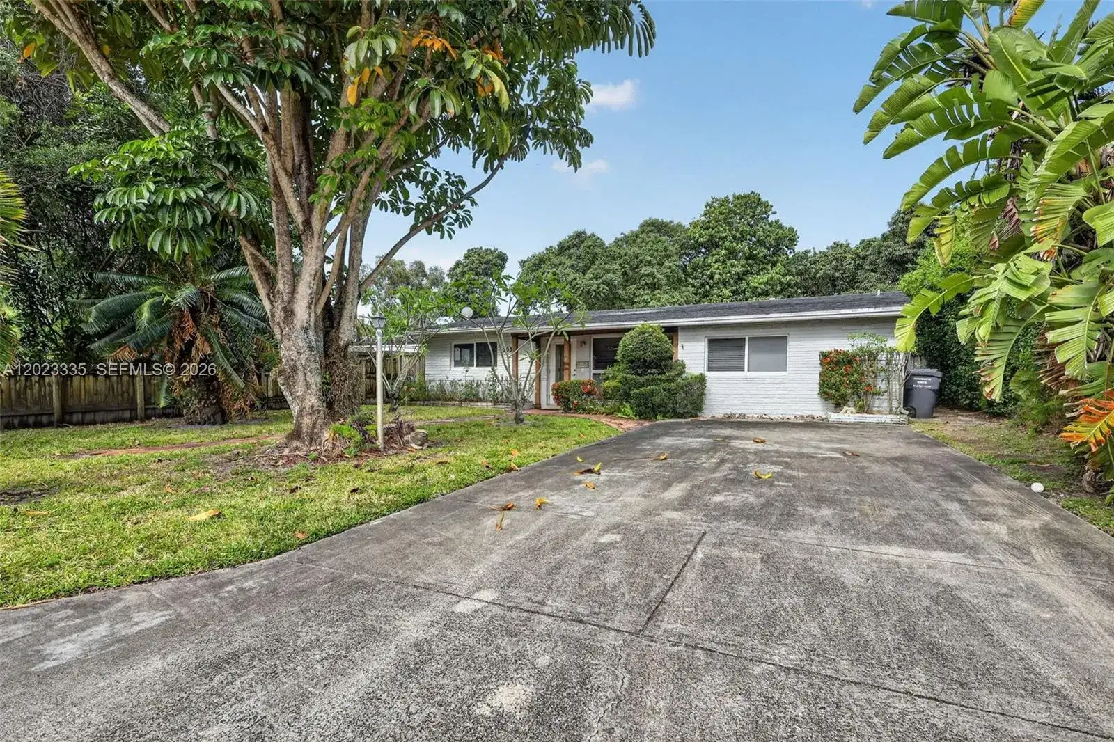 2030 N 57th Ter, Hollywood FL 33021 photo 2
