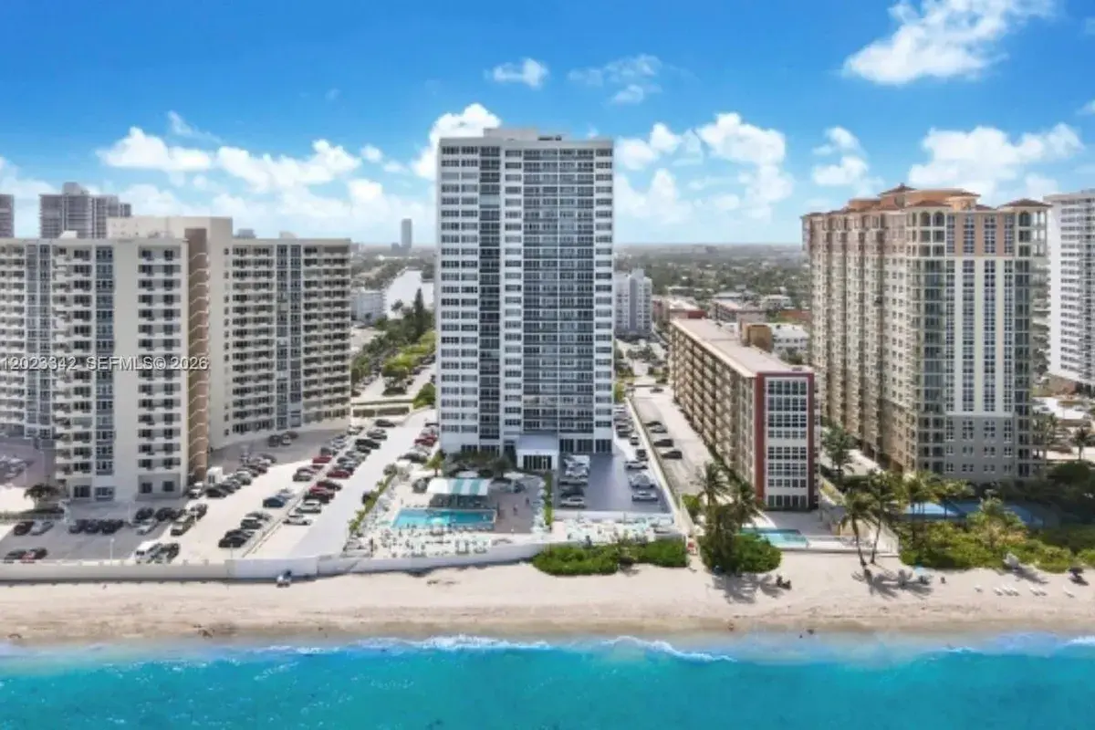 3140 S Ocean Dr # 1210, Hallandale Beach FL 33009