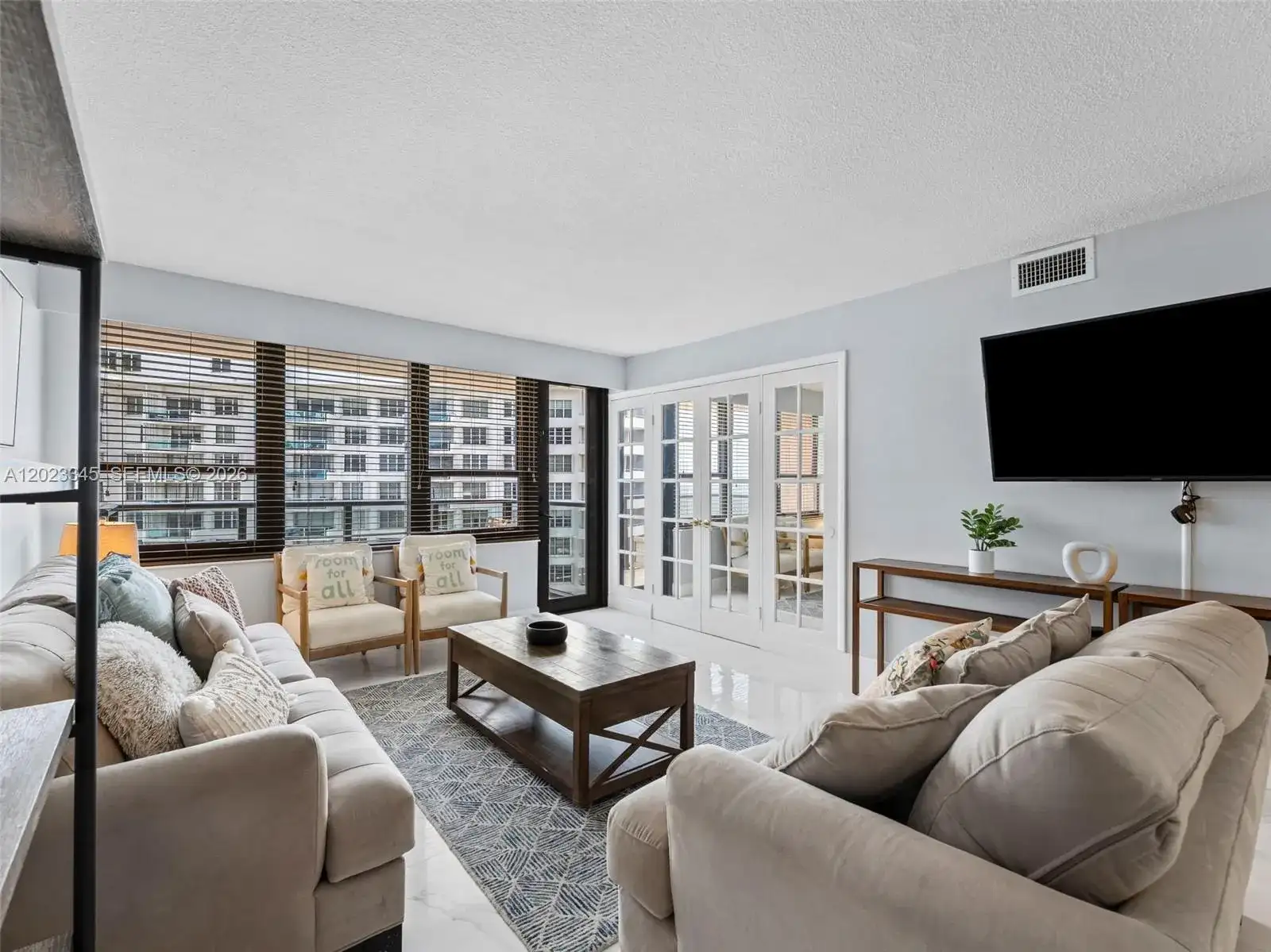 5225 Collins Ave # 1509, Miami Beach FL 33140 photo 2