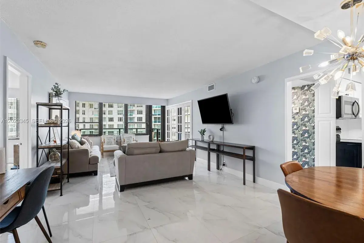 5225 Collins Ave # 1509, Miami Beach FL 33140