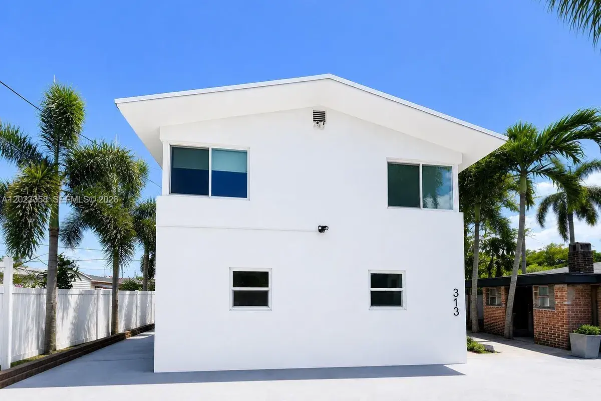 313 SW 1st Street # 1, Hallandale Beach FL 33009