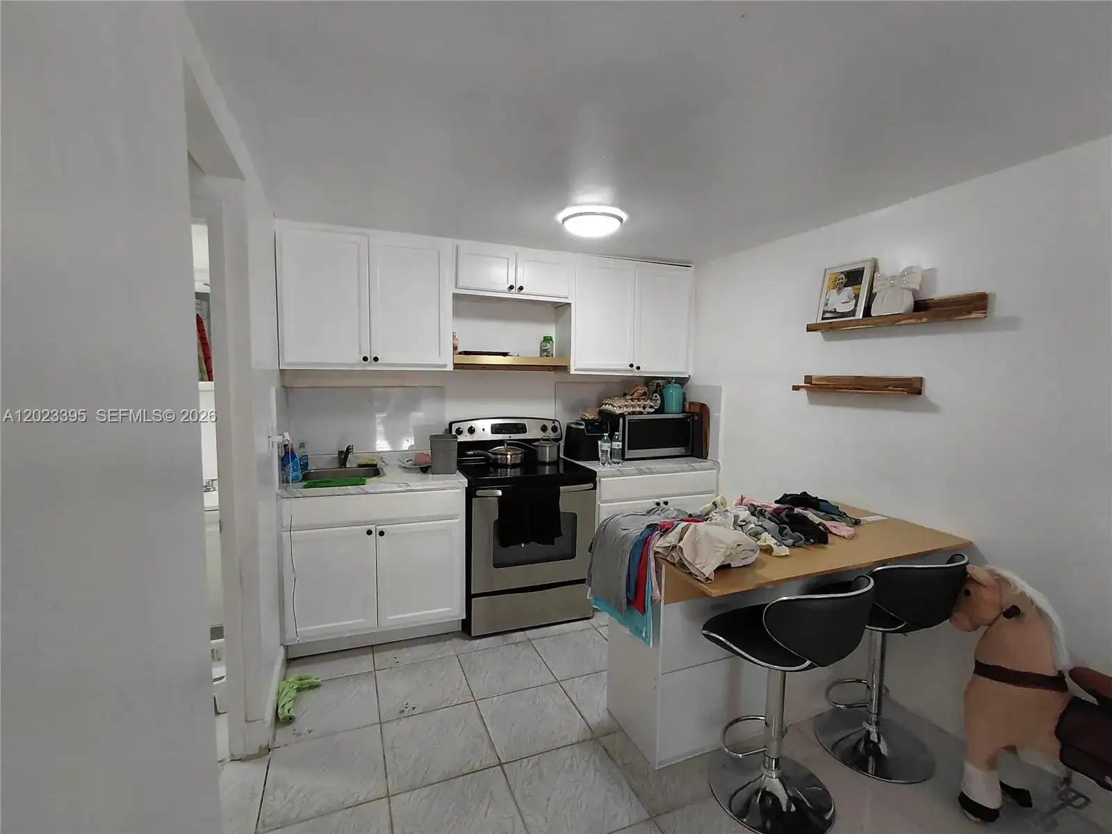2140 NW 1st Ter, Miami FL 33125 photo 5