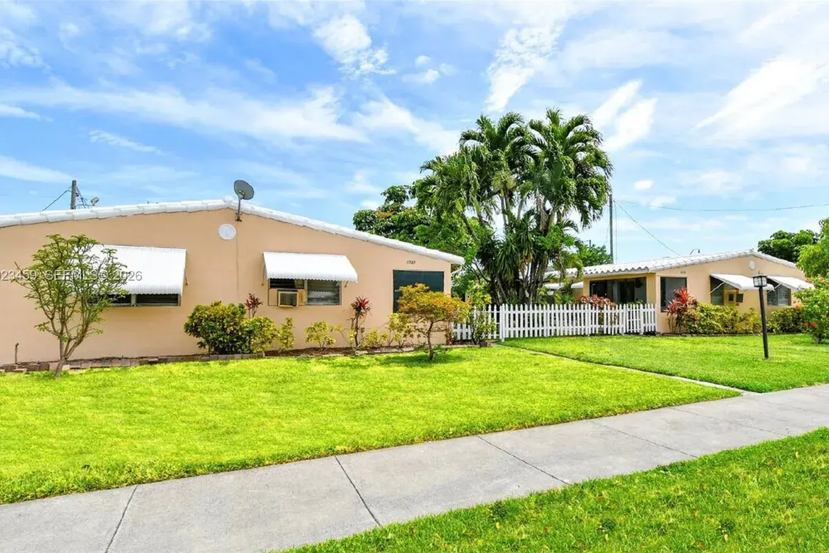 1730-1734 Fletcher St, Hollywood FL 33020