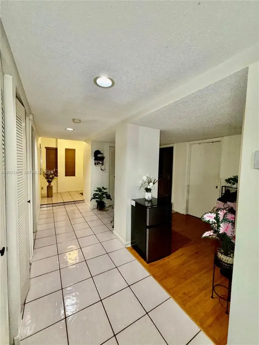 4725 SW 62nd Ave # 104, Davie FL 33314 photo 4