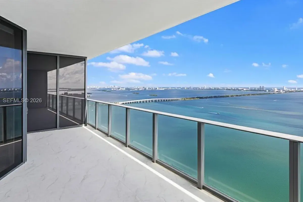 700 NE 24th St # 4206, Miami FL 33137