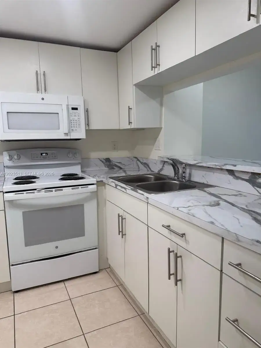 19701 SW 114th Ave # 366, Miami FL 33157 photo 2