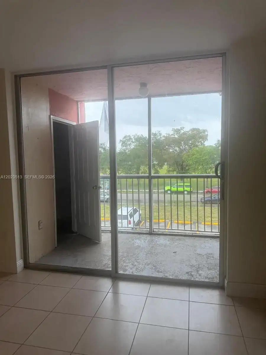 19701 SW 114th Ave # 366, Miami FL 33157 photo 5