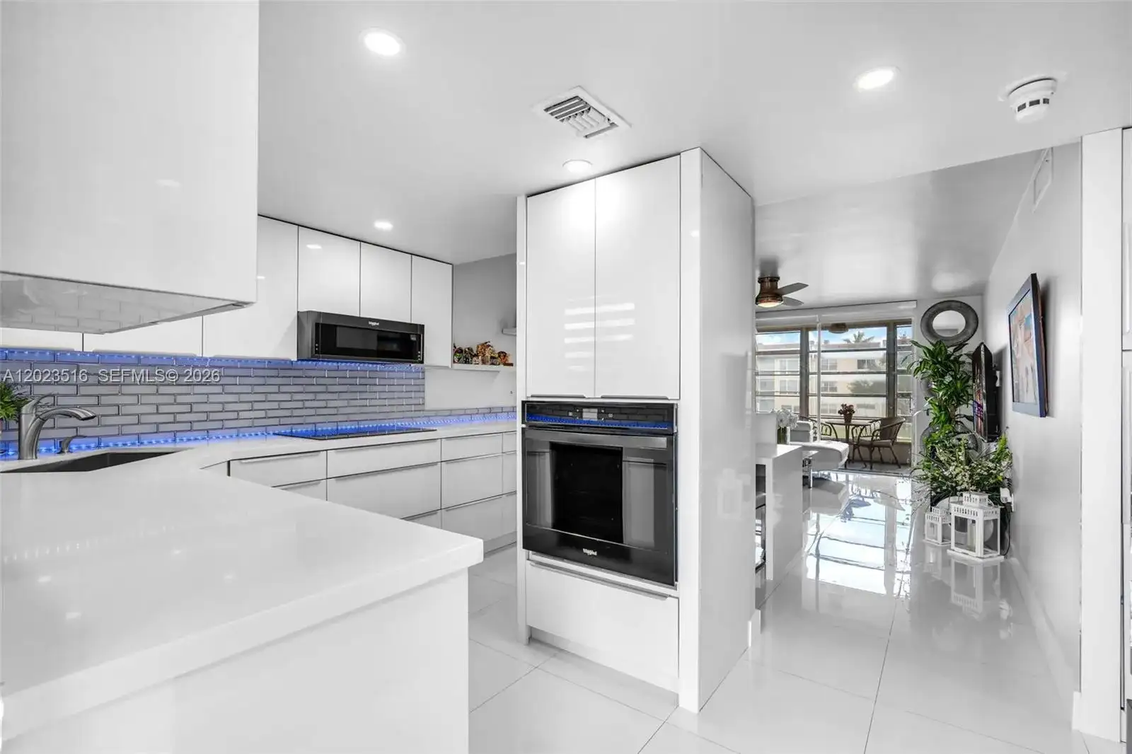 8881 Sunrise Lakes Blvd # 206, Sunrise FL 33322 photo 3